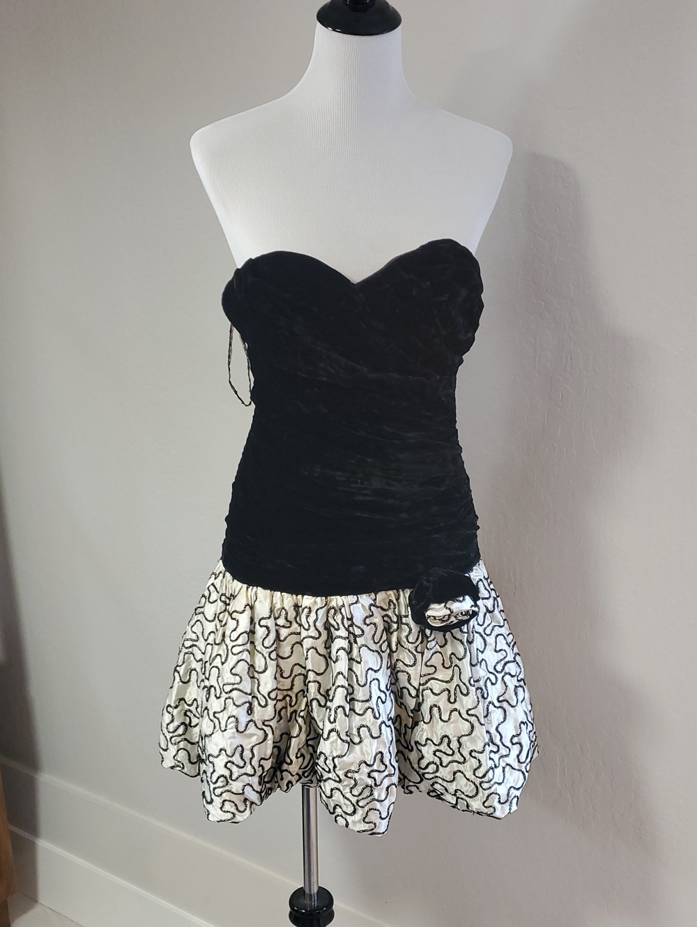 80's/90's Black Velvet Strapless Party Dress with White Patterned Bubble Skirt